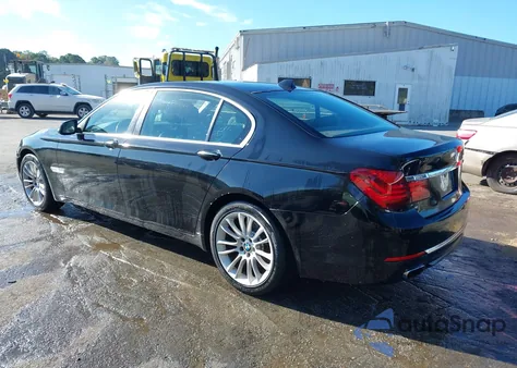 2015 BMW 740Li from USA, damaged, VIN WBAYE4C55FD947004